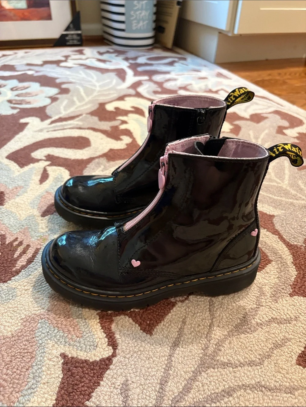 Dr Marten Girls' Black Junior Heart Napa Patent Leather Pull-On Boot Size 2